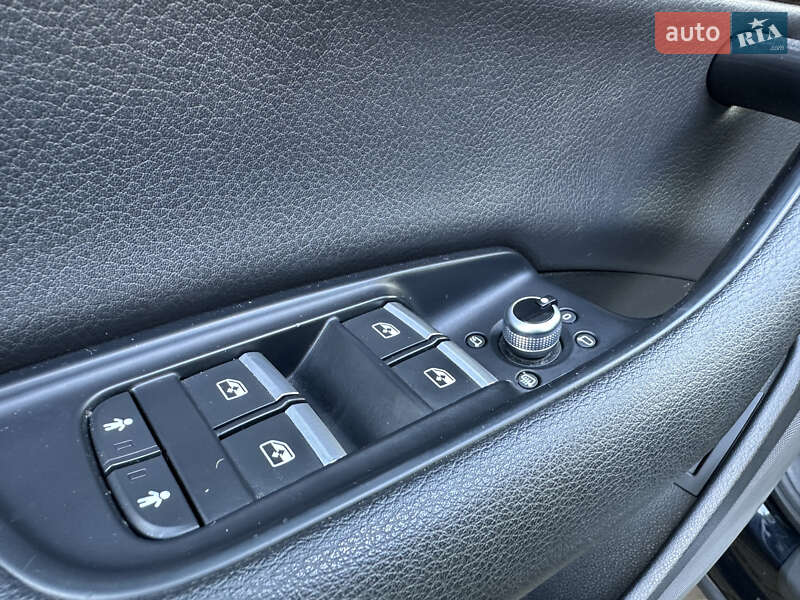 Внедорожник / Кроссовер Audi Q7 2017 в Одессе