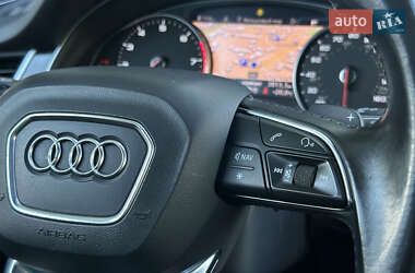 Внедорожник / Кроссовер Audi Q7 2017 в 