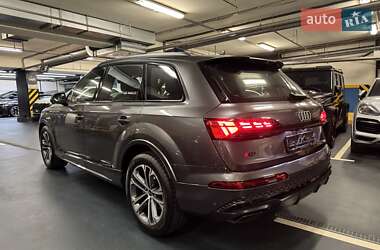 Внедорожник / Кроссовер Audi Q7 2024 в 