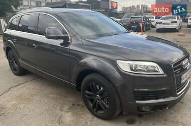 Внедорожник / Кроссовер Audi Q7 2009 в 
