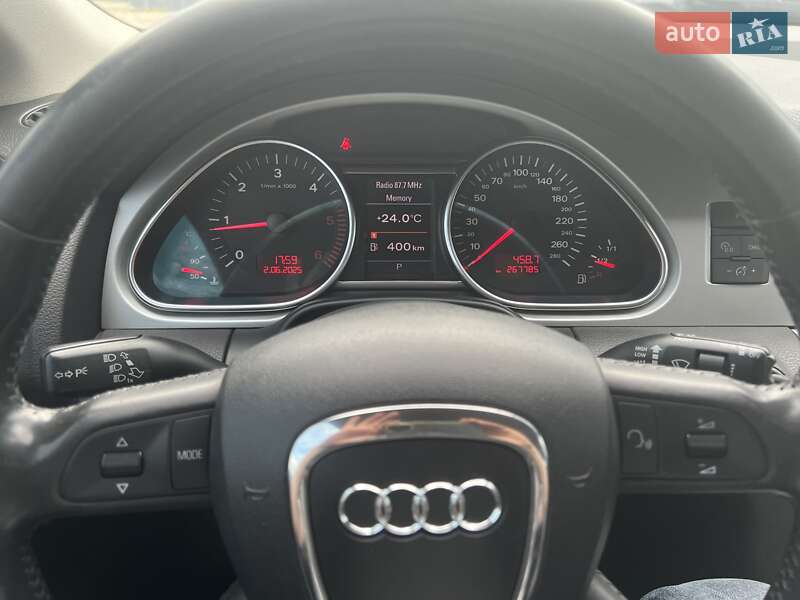 Позашляховик / Кросовер Audi Q7 2009 в Києві