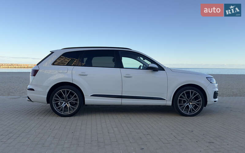Внедорожник / Кроссовер Audi Q7 2018 в Одессе фото 11 Внедорожник / Кроссовер Audi Q7 2018 в Одессе
