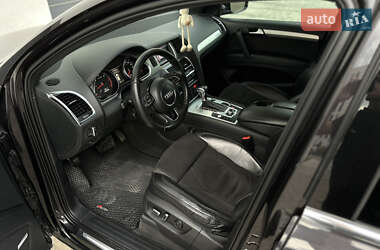 Позашляховик / Кросовер Audi Q7 2012 в 