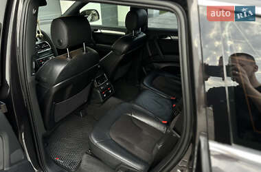 Позашляховик / Кросовер Audi Q7 2012 в 