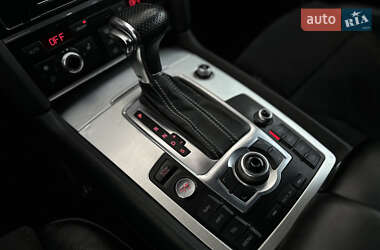 Позашляховик / Кросовер Audi Q7 2012 в 
