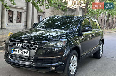 Внедорожник / Кроссовер Audi Q7 2007 в 