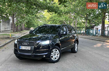 Внедорожник / Кроссовер Audi Q7 2007 в 