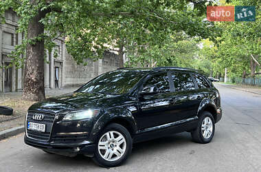 Внедорожник / Кроссовер Audi Q7 2007 в 