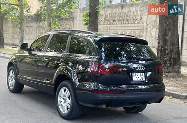 Внедорожник / Кроссовер Audi Q7 2007 в 