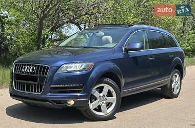 Внедорожник / Кроссовер Audi Q7 2012 в 