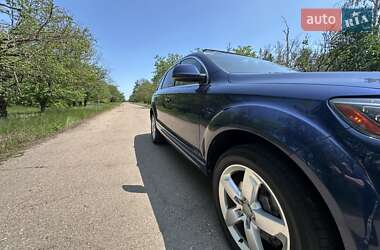 Внедорожник / Кроссовер Audi Q7 2012 в 