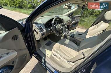 Внедорожник / Кроссовер Audi Q7 2012 в 
