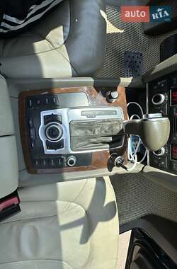 Внедорожник / Кроссовер Audi Q7 2012 в 