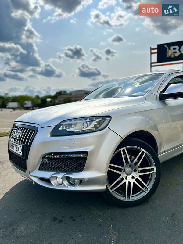 Внедорожник / Кроссовер Audi Q7 2007 в Одессе