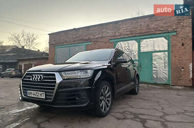 Внедорожник / Кроссовер Audi Q7 2017 в 