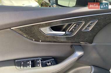 Внедорожник / Кроссовер Audi Q7 2020 в 