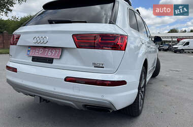 Внедорожник / Кроссовер Audi Q7 2017 в 