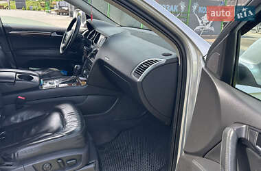 Позашляховик / Кросовер Audi Q7 2007 в 