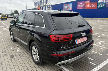 Внедорожник / Кроссовер Audi Q7 2017 в 