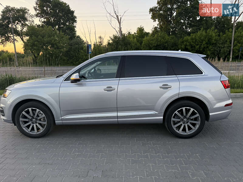 Внедорожник / Кроссовер Audi Q7 2018 в Луцке