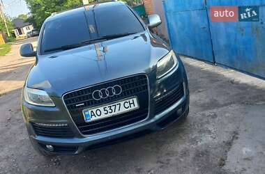 Позашляховик / Кросовер Audi Q7 2007 в 