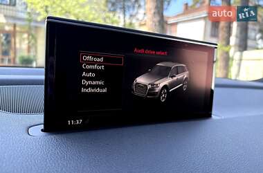 Внедорожник / Кроссовер Audi Q7 2017 в 