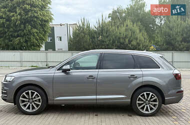 Позашляховик / Кросовер Audi Q7 2017 в 