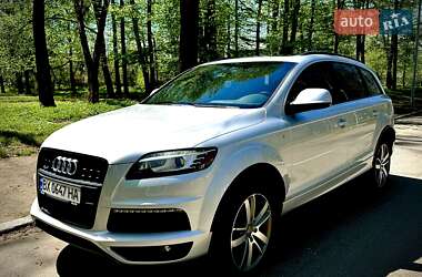 Внедорожник / Кроссовер Audi Q7 2013 в Черновцах