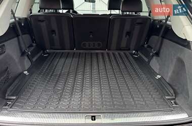 Внедорожник / Кроссовер Audi Q7 2016 в 