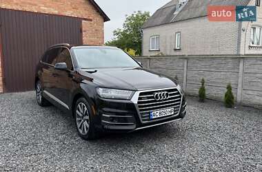 Внедорожник / Кроссовер Audi Q7 2016 в Нововолынске
