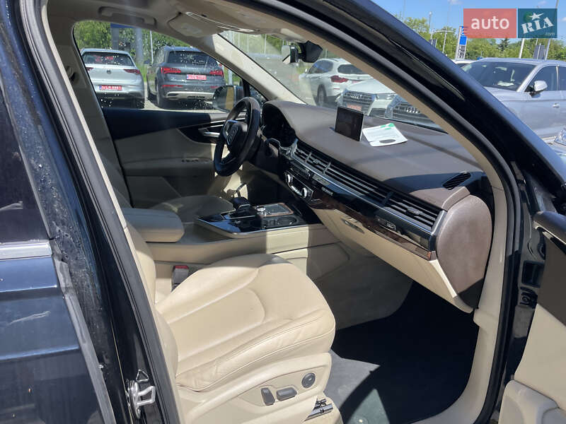 Внедорожник / Кроссовер Audi Q7 2016 в Львове