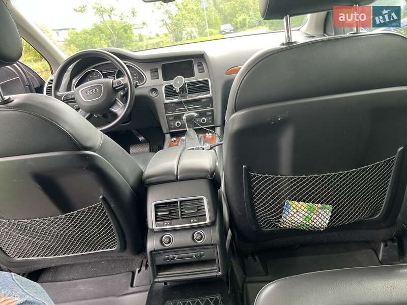 Внедорожник / Кроссовер Audi Q7 2015 в Киеве