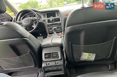 Внедорожник / Кроссовер Audi Q7 2015 в 