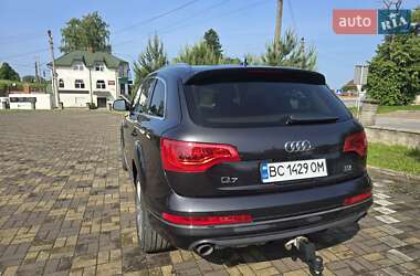Позашляховик / Кросовер Audi Q7 2012 в 