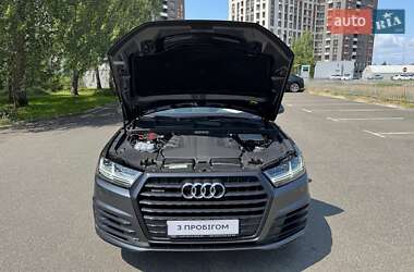 Внедорожник / Кроссовер Audi Q7 2019 в 