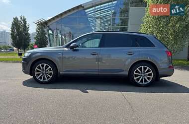 Внедорожник / Кроссовер Audi Q7 2019 в 