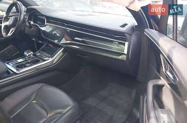 Внедорожник / Кроссовер Audi Q7 2021 в 