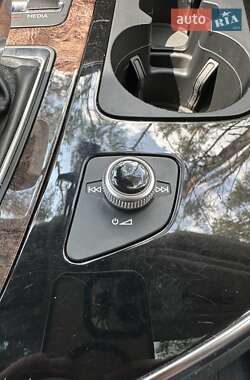 Внедорожник / Кроссовер Audi Q7 2016 в 