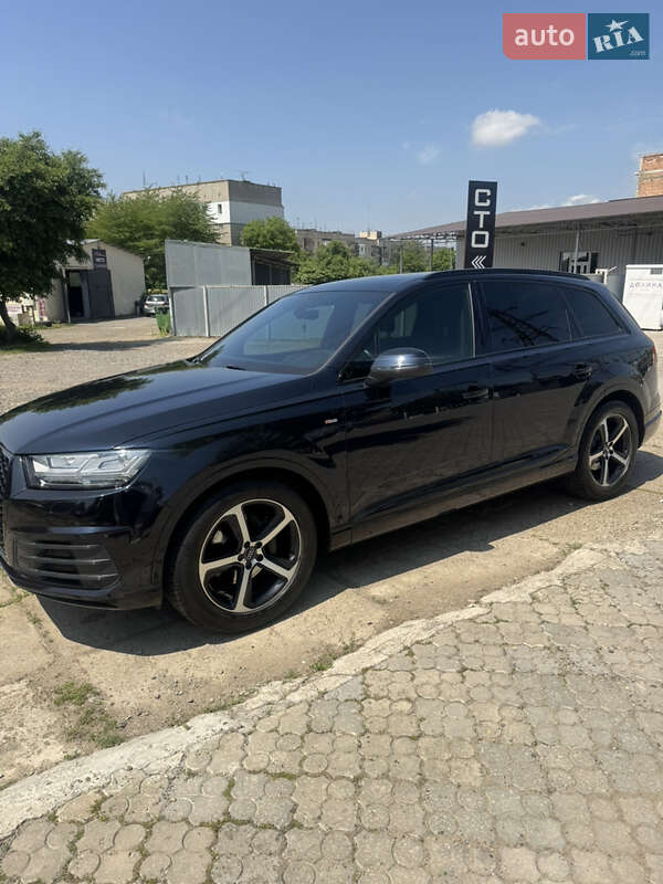 Позашляховик / Кросовер Audi Q7 2016 в Чернівцях фото 3 Позашляховик / Кросовер Audi Q7 2016 в Чернівцях