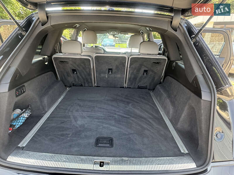 Позашляховик / Кросовер Audi Q7 2016 в Чернівцях фото 15 Позашляховик / Кросовер Audi Q7 2016 в Чернівцях