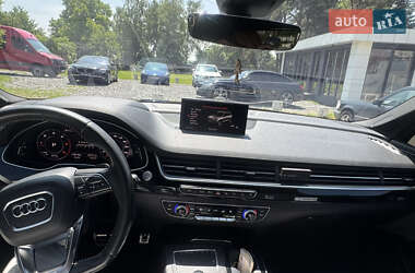 Внедорожник / Кроссовер Audi Q7 2016 в 