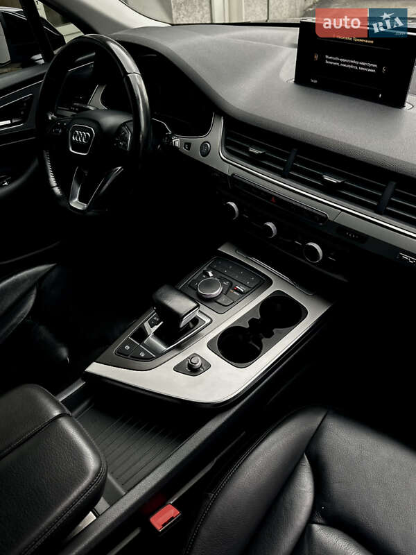 Внедорожник / Кроссовер Audi Q7 2017 в Киеве