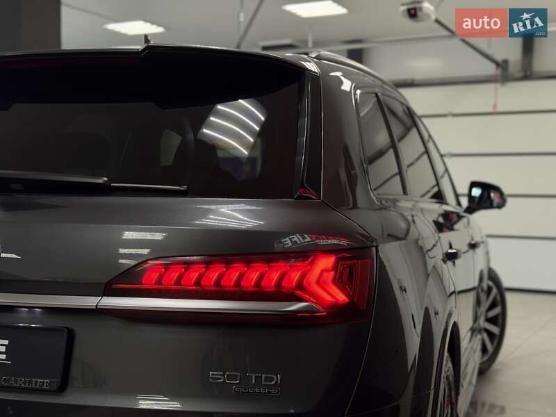 Позашляховик / Кросовер Audi Q7 2021 в Тернополі