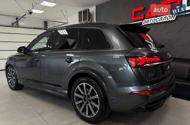 Внедорожник / Кроссовер Audi Q7 2021 в 
