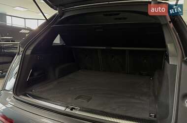 Внедорожник / Кроссовер Audi Q7 2021 в 