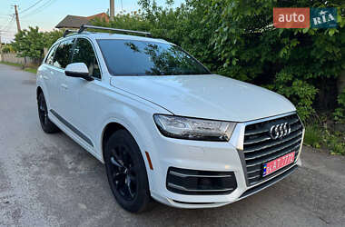 Внедорожник / Кроссовер Audi Q7 2017 в 