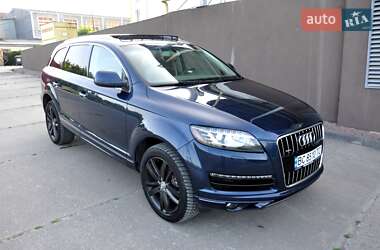Внедорожник / Кроссовер Audi Q7 2013 в 