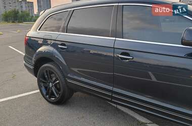 Внедорожник / Кроссовер Audi Q7 2010 в 