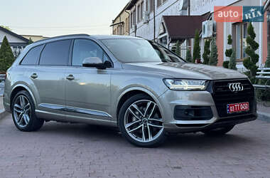 Позашляховик / Кросовер Audi Q7 2017 в 
