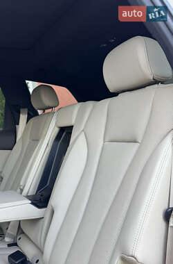 Позашляховик / Кросовер Audi Q7 2017 в 